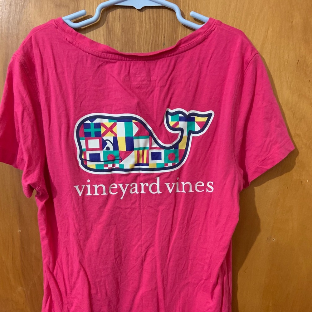 Vineyard Vines T
